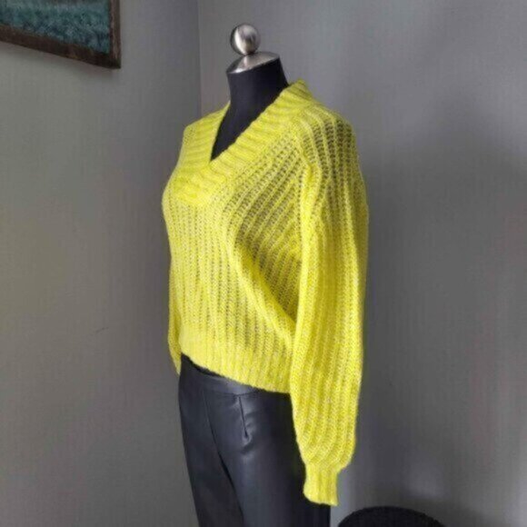 Anthropologie Oversized Cropped Wool V Neck Knit Sweater NWT Sz S - Picture 4 of 10